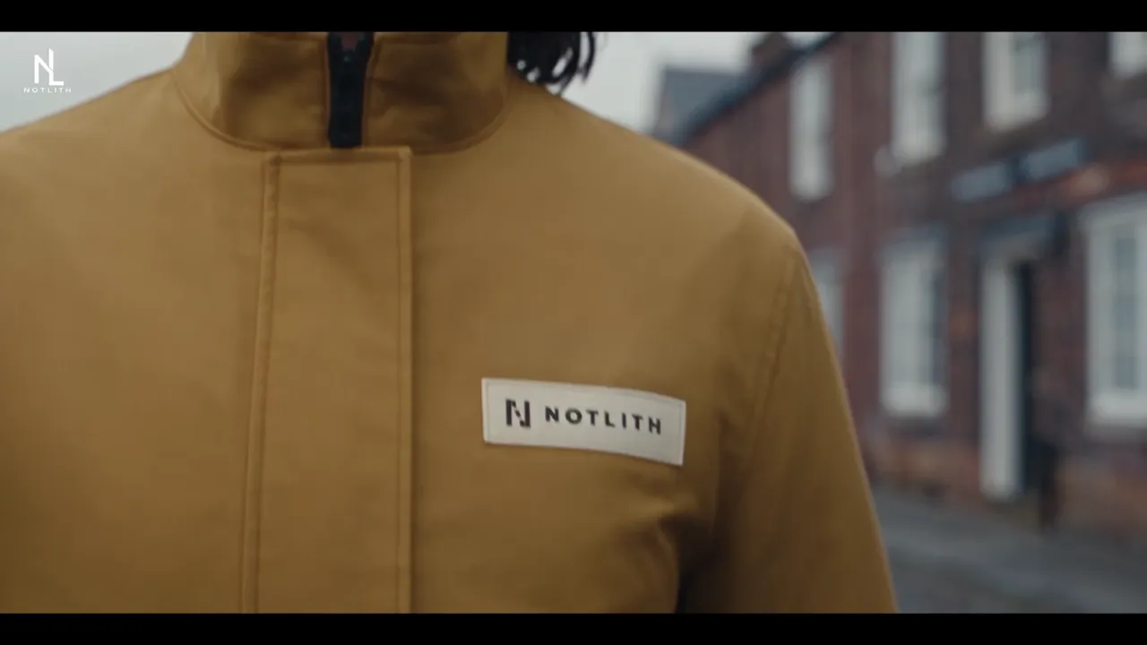 Concept fictif Notlith de film de mode, sans lien avec un produit ou un lieu d’Angoulême